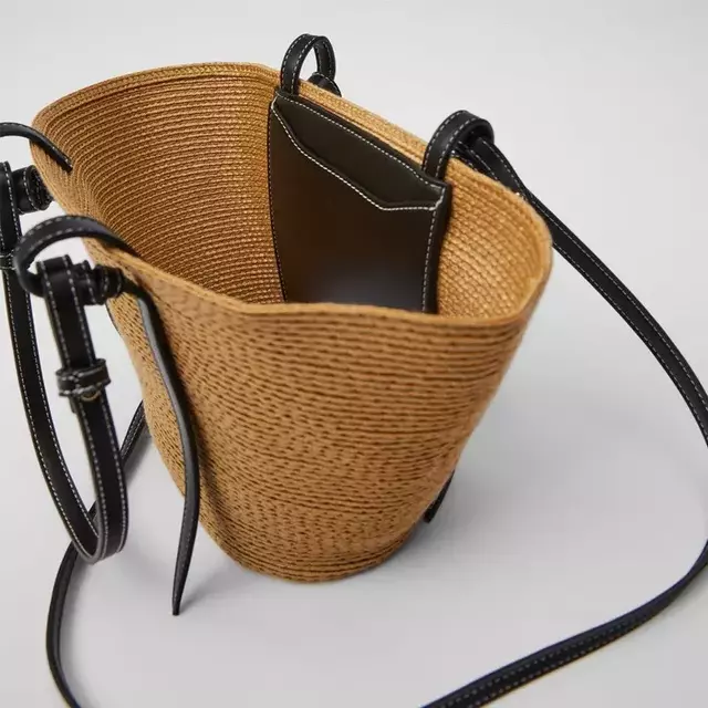 Bolsa de Praia de Rattan Modelo Gisele